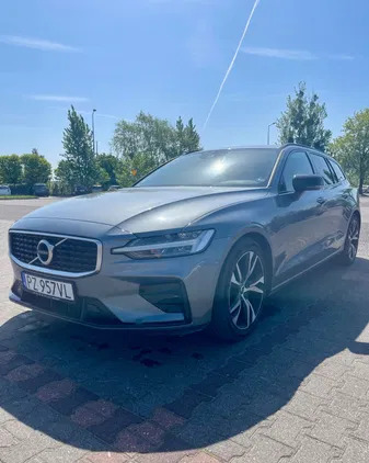 volvo Volvo V60 cena 60000 przebieg: 87700, rok produkcji 2019 z Poznań